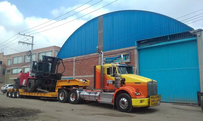 Montacargas en operación