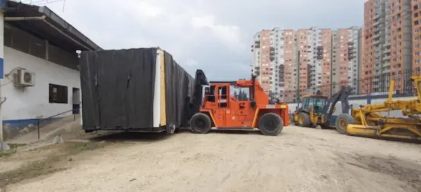 Necesitas montacargas para mover tu mercancía